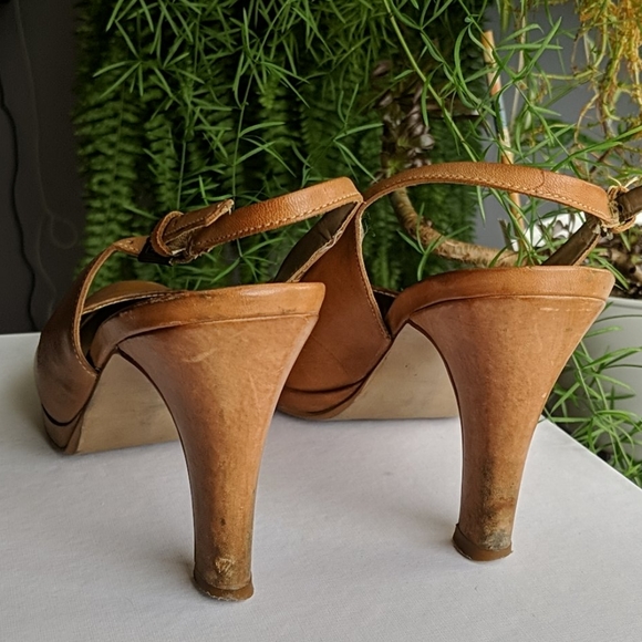 Sz 9 Natural Leather Color Sling Backs 4" - Picture 3 of 6